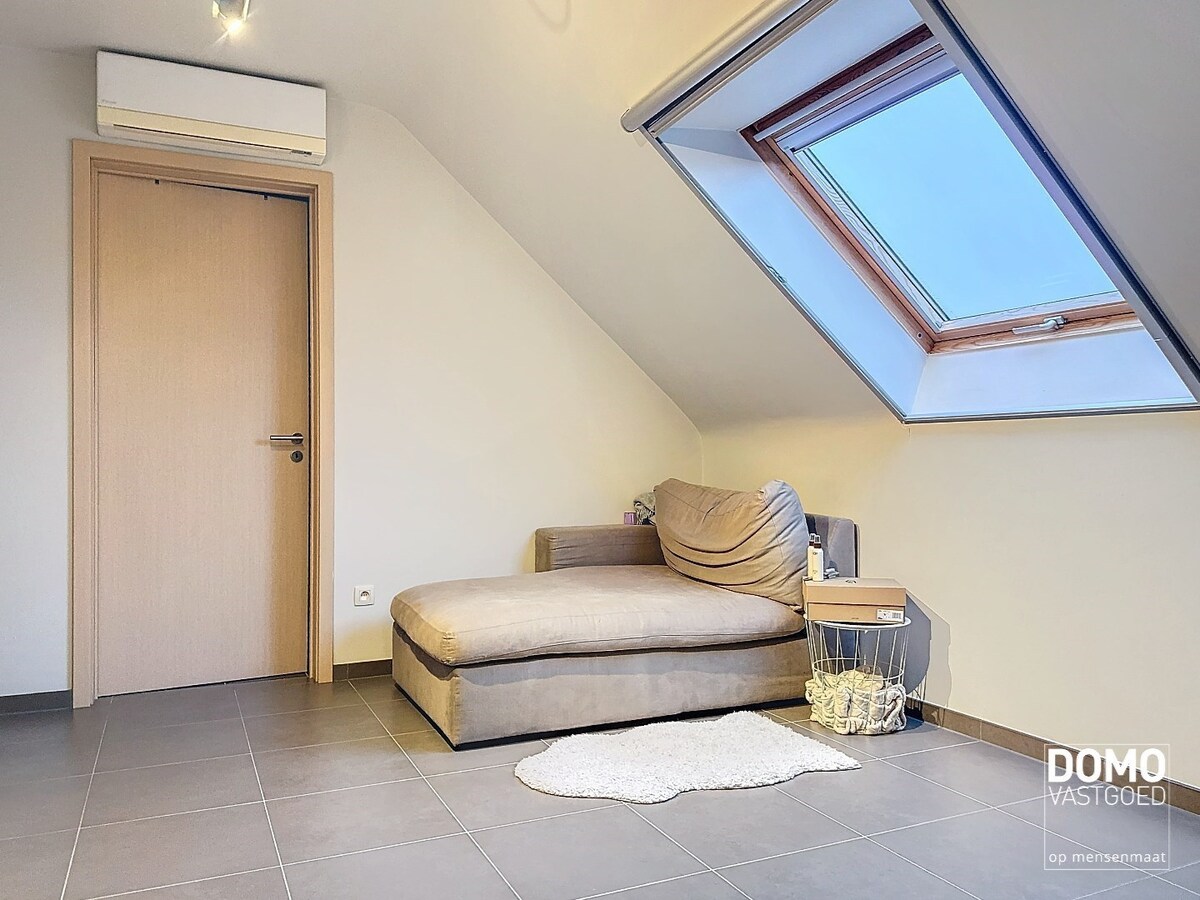 Instapklare en zeer ruime woning te Kuringen. 