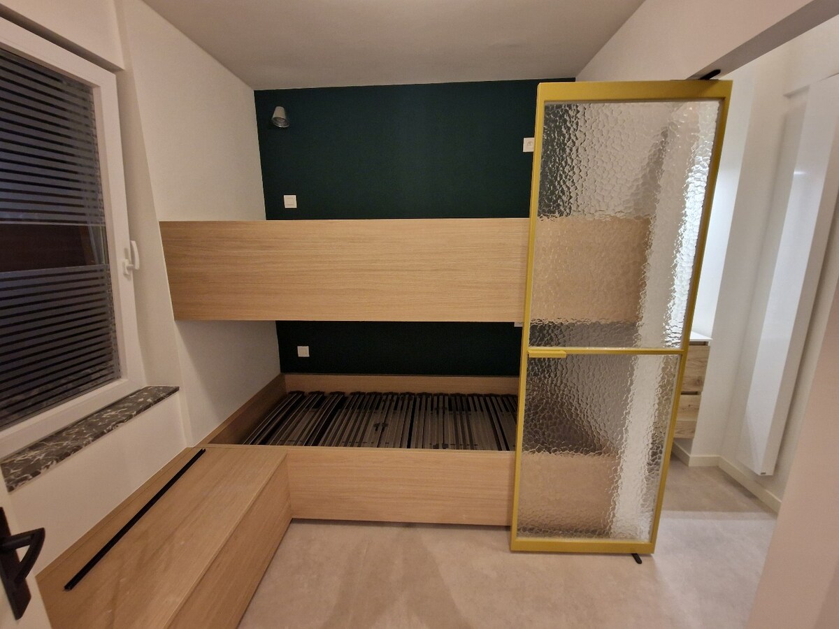 Renovated apartment for rent on the Zeedijk in Nieuwpoort. 