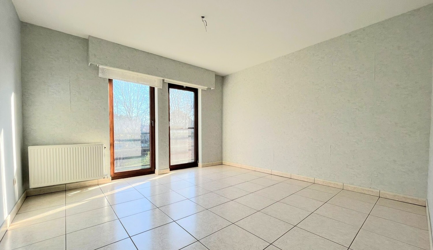 Appartement met ruim terras en garage op toplocatie 