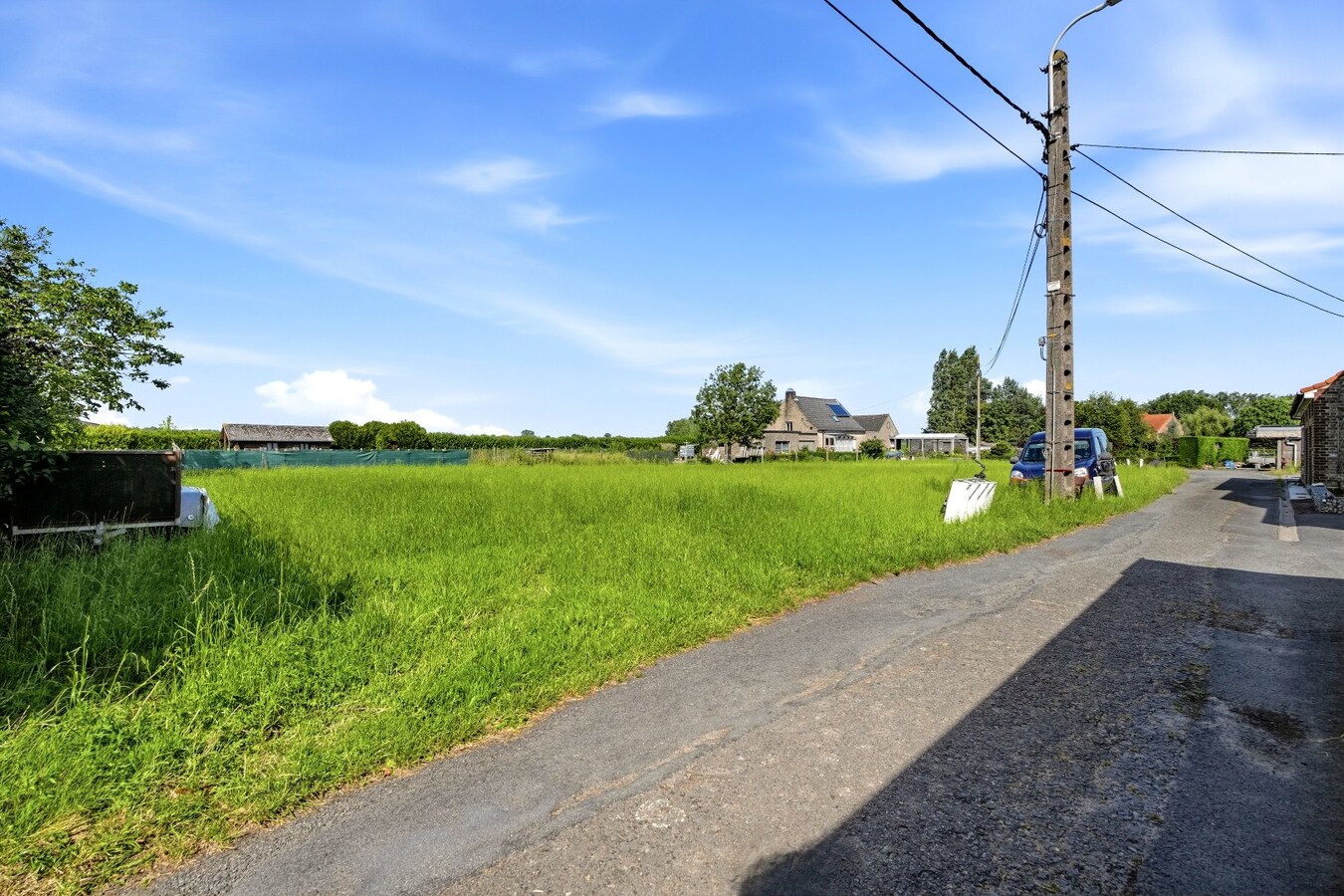 Ruime halfopen bebouwing op een perceel van 1491m² met 7 slaapkamers! 