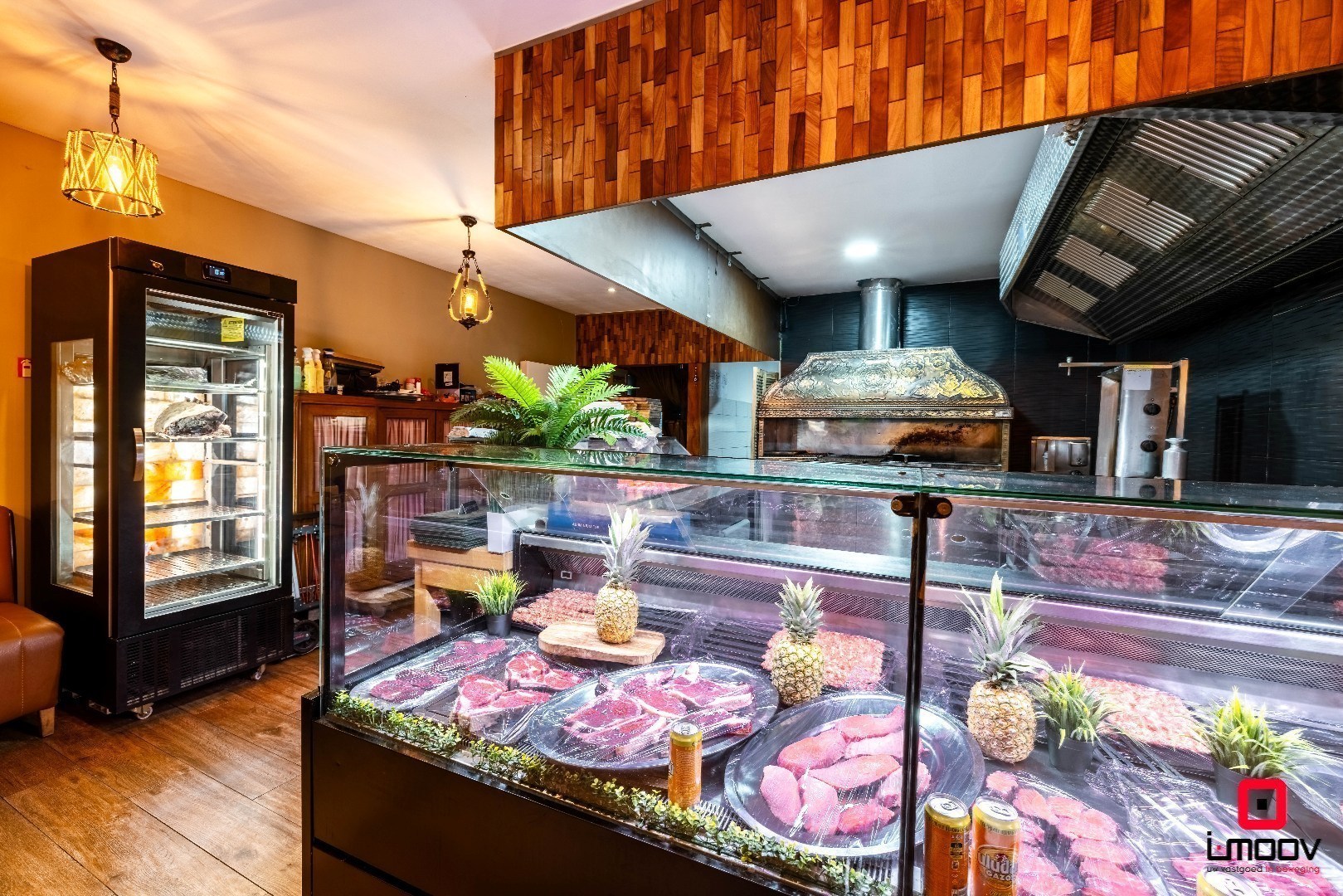 Uniek gemengd pand met commerciële invulling én ruime privéwoning in opkomende buurt van Gent 