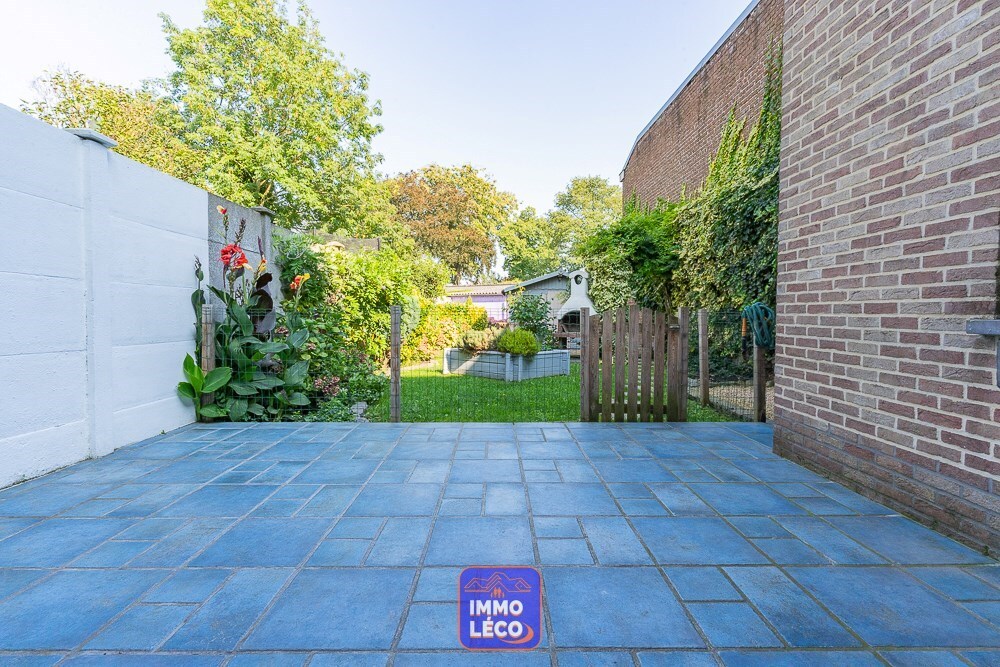 Maison Bourgeoise avec jardin, située à deux pas de la Place d'Herseaux ! 