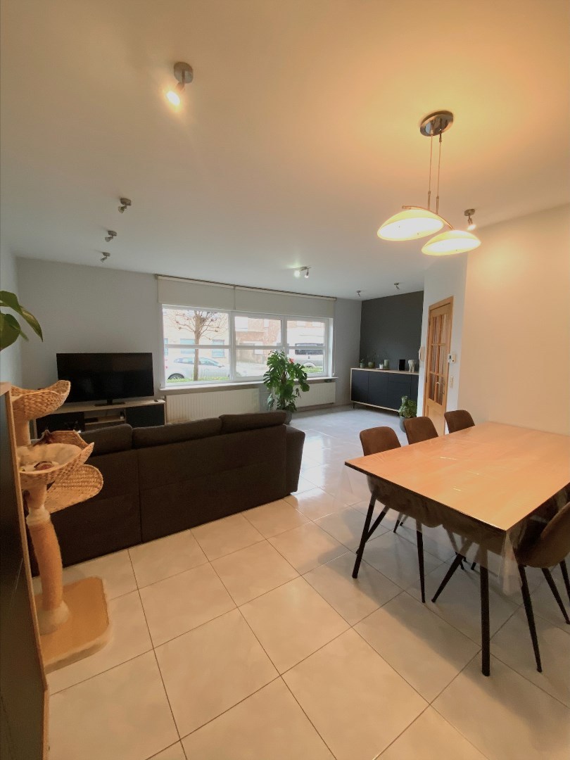 Zeer net gelijkvloers appartement met 2 slpks nabij centrum van Geel! 