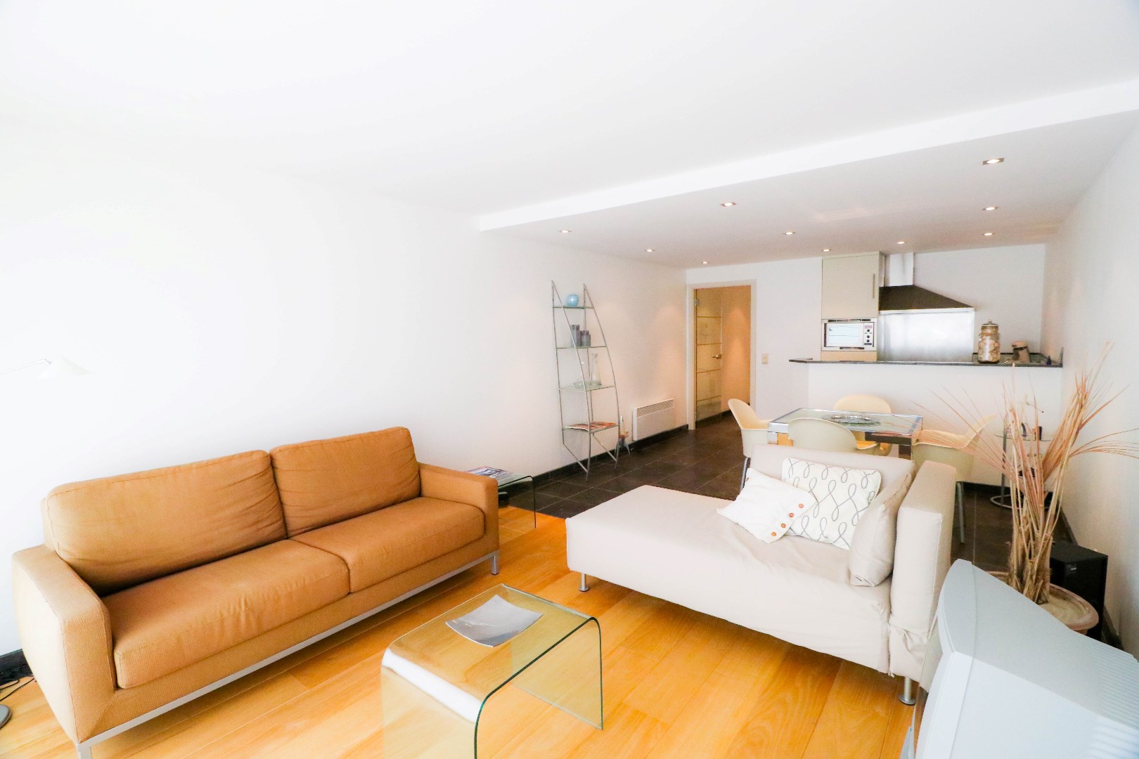 gemeubelde studio op de Zeedijk 