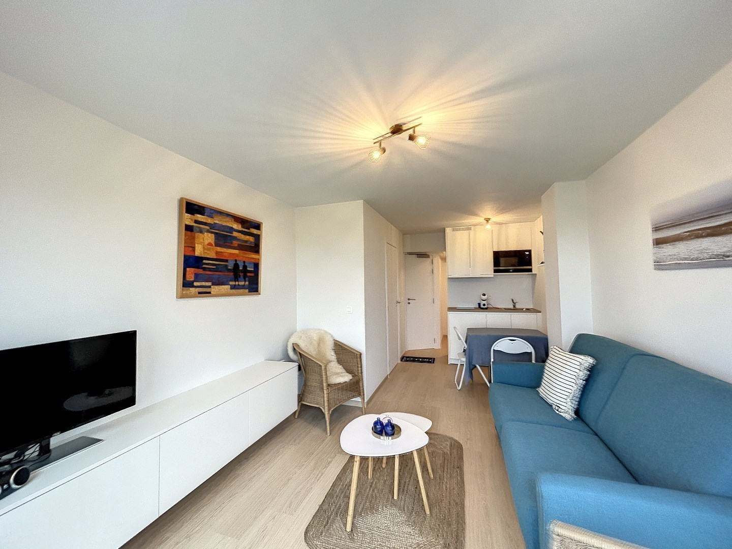 VERNIEUWDE STUDIO MET PANORAMISCH ZICHT 