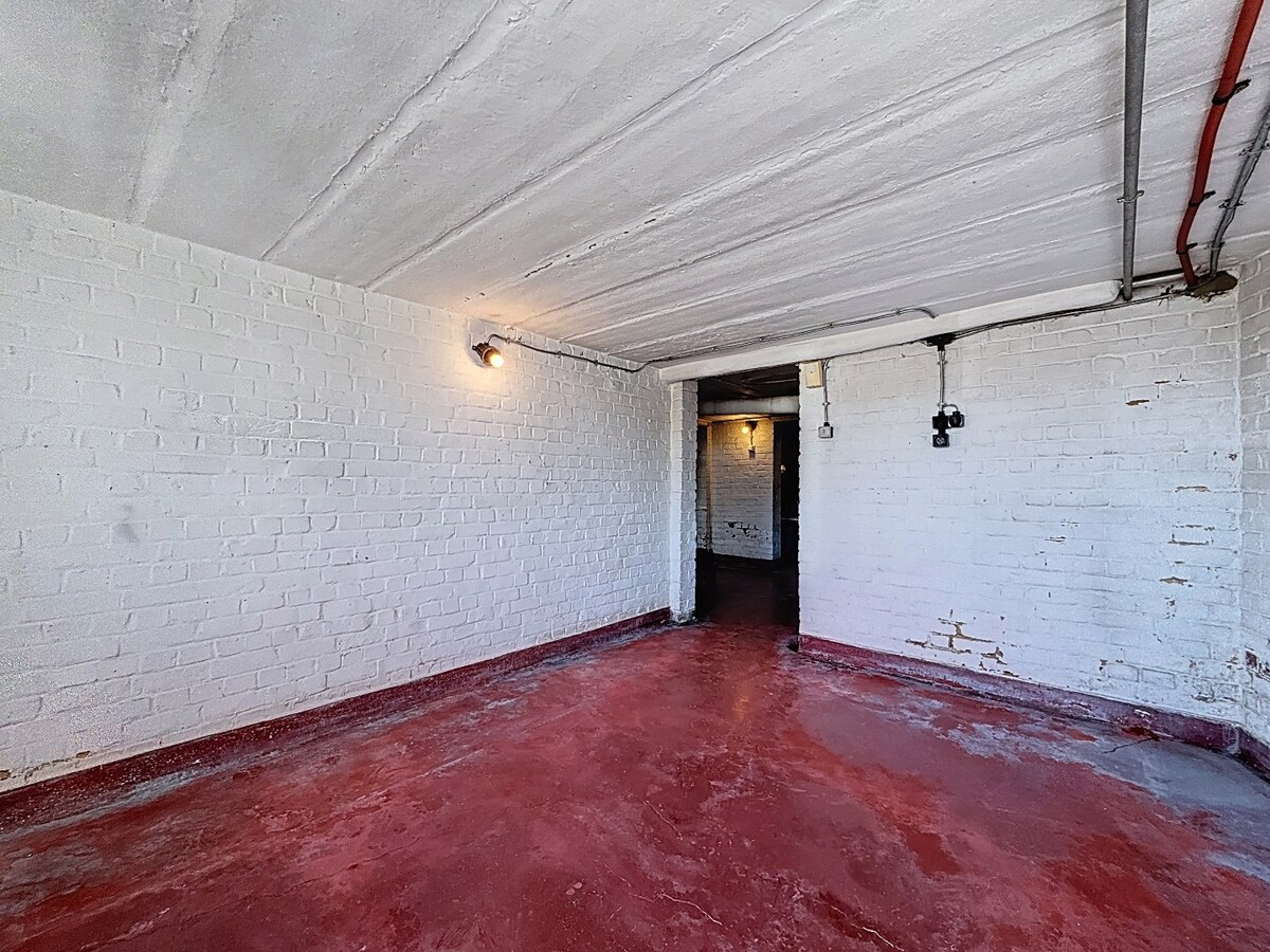 Ruime, karaktervolle woning met zuidgerichte tuin te Hillegem 