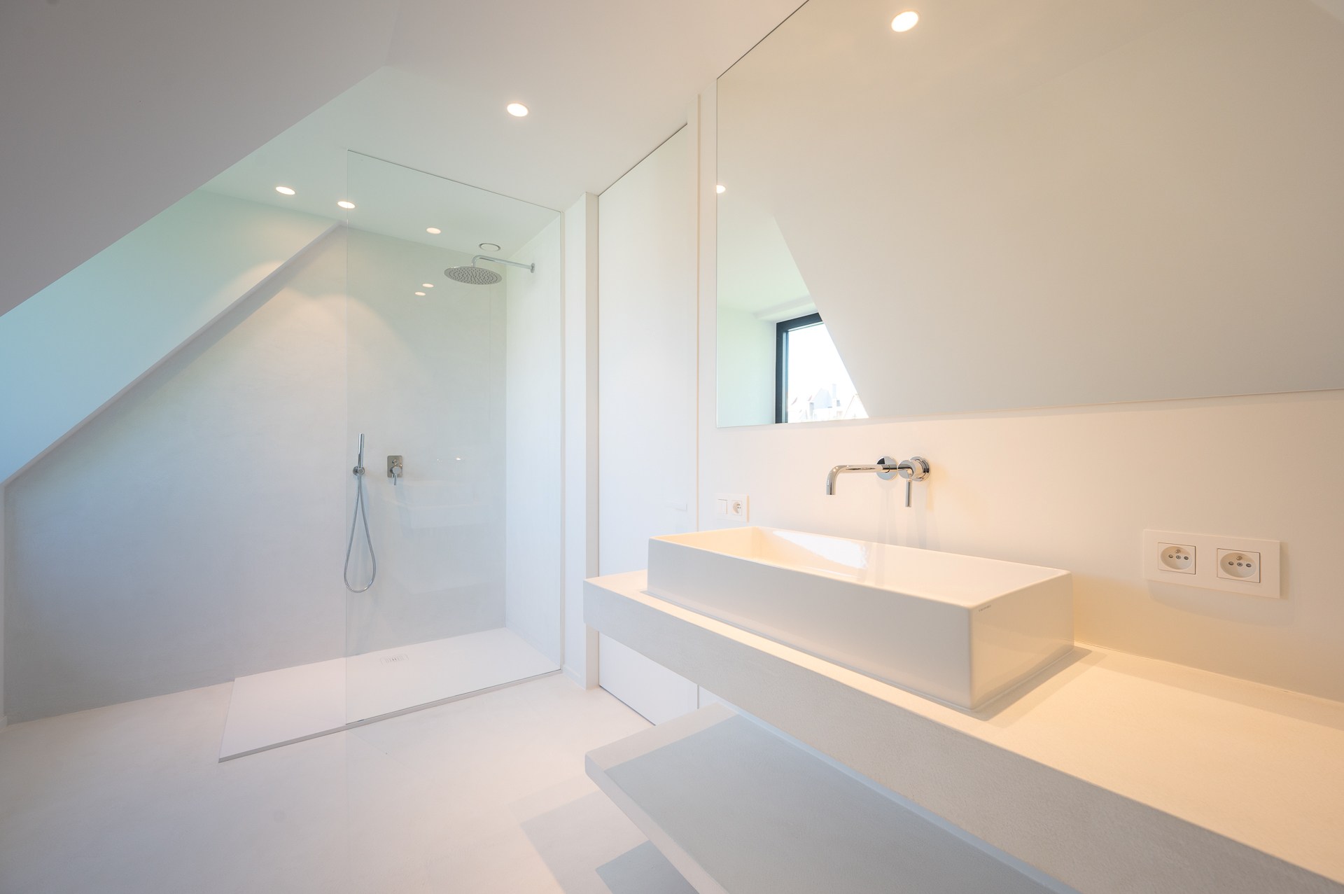 Villa neuve clé en main dans un emplacement de choix calme près du Zegemeer et à distance de marche du centre. 