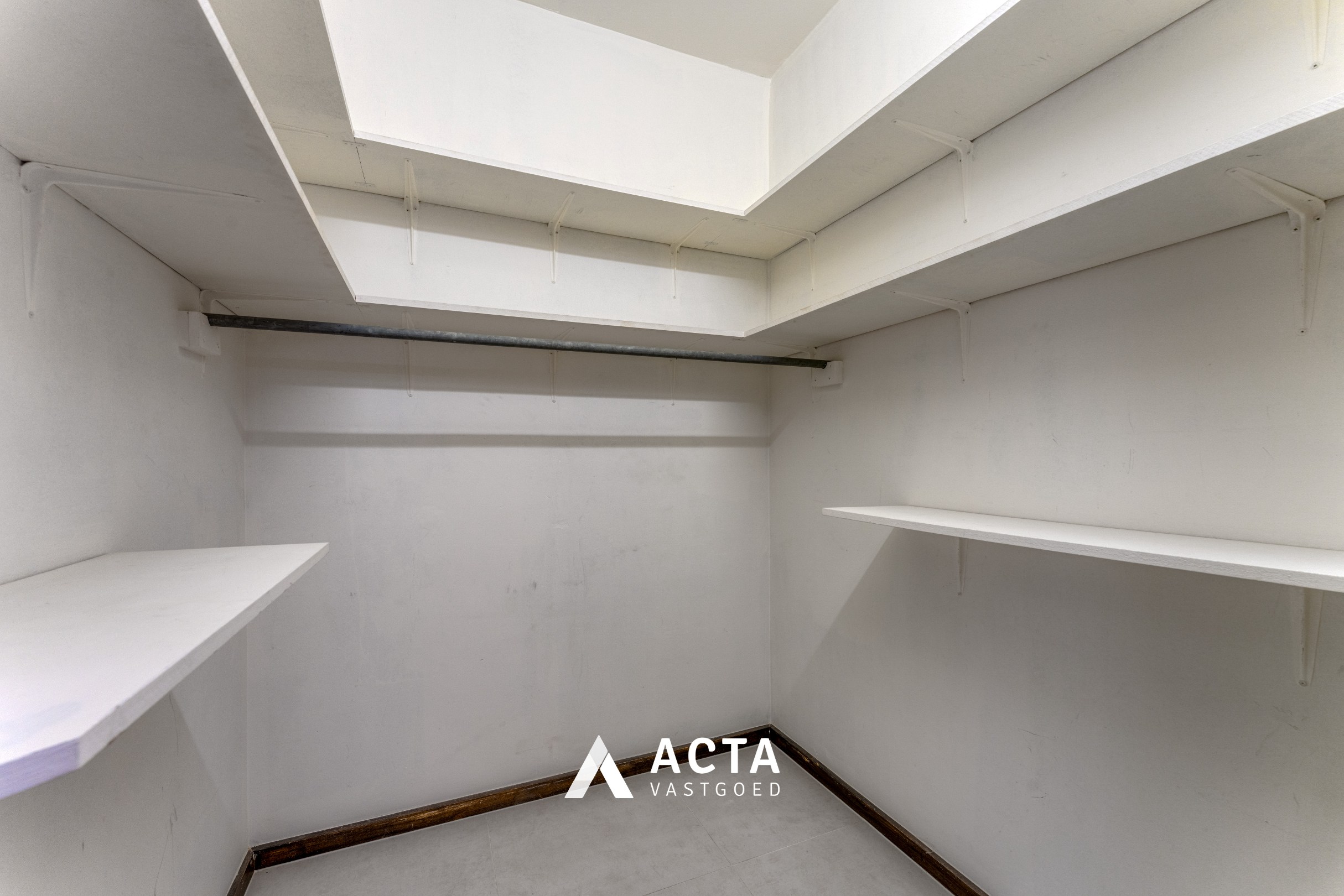 Appartement met twee slaapkamers op het Leopold I-Plein 