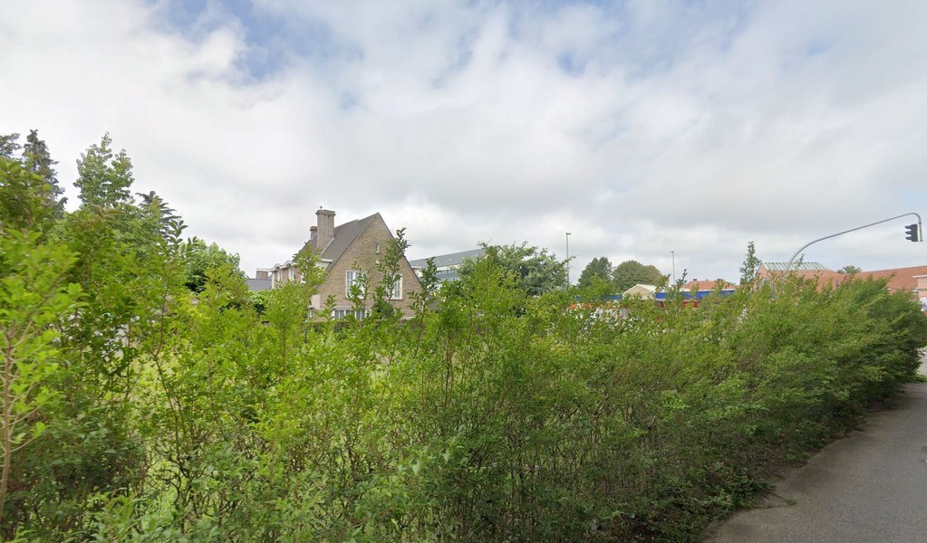 Bouwgrond voor een standalone kantoorgebouw te koop vlakbij R4 in Gent
