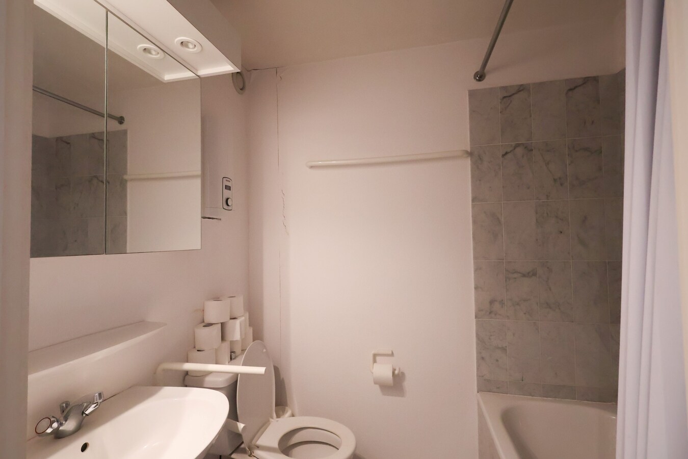 Studio ensoleillé avec vue sur les dunes à distance de marche de la mer à Oostduinkerke 