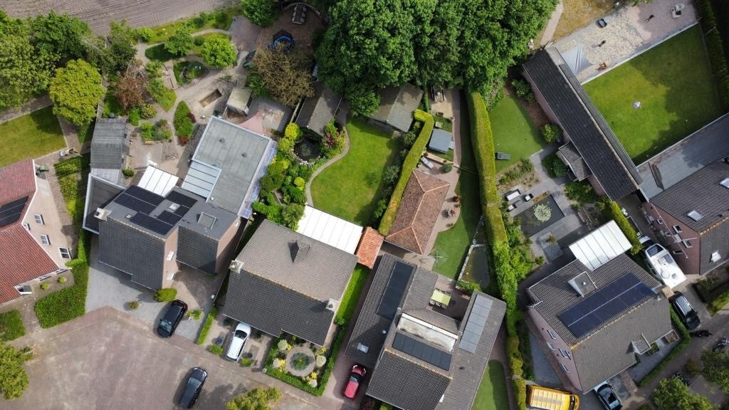 Royale vrijstaande woning gelegen op een perceel van 671 m2 met de tuin op het zuiden! 