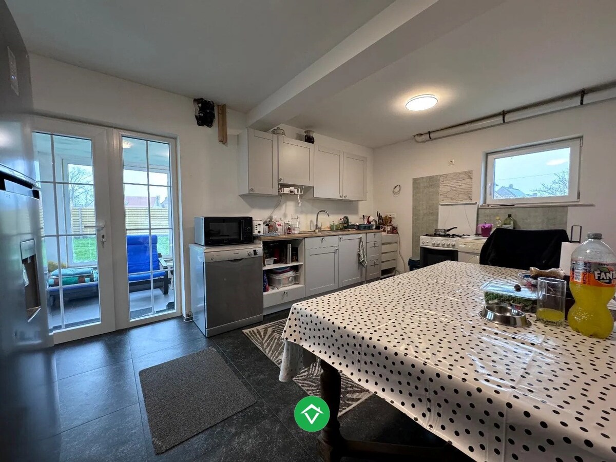 Rustig gelegen alleenstaande woning met garage te Ichtegem 