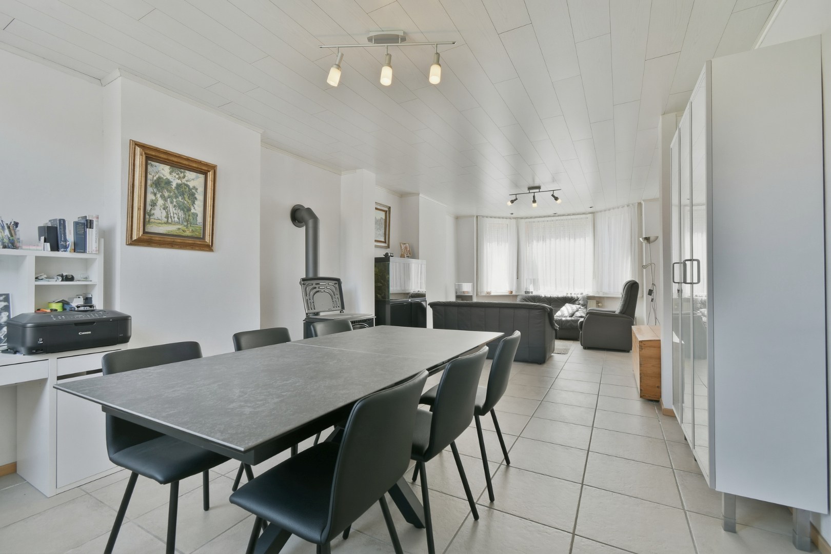 Gezellige stadswoning met 2 slaapkamers en 2 badkamers en tuin 