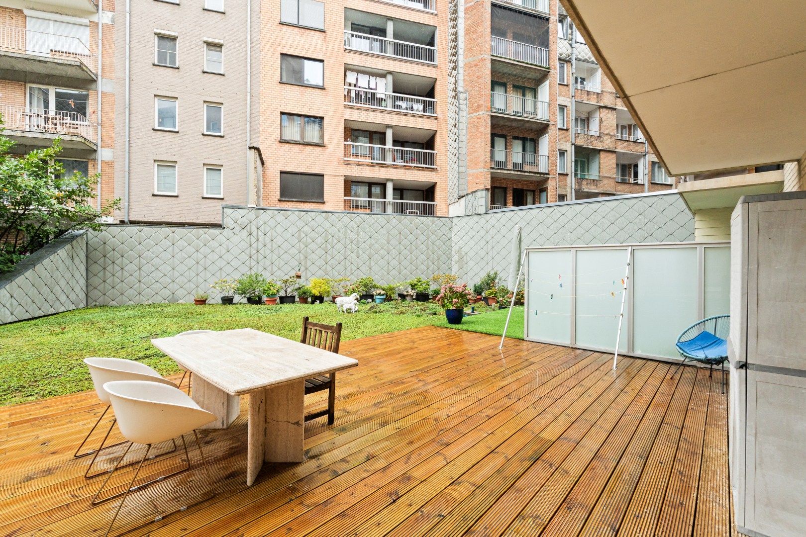 Instapklaar appartement met twee slaapkamers en zonnig terras in het centrum van Oostende 
