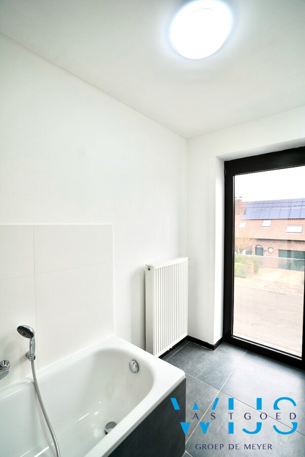 Instapklaar &amp; energiezuinig woonhuis te Zelzate ! 