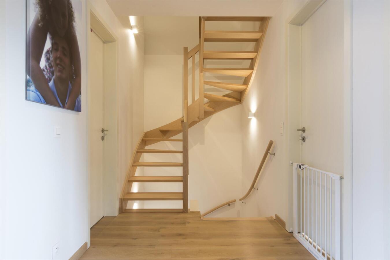 Nieuwbouwwoning met luxueuze afwerking te Merelbeke 
