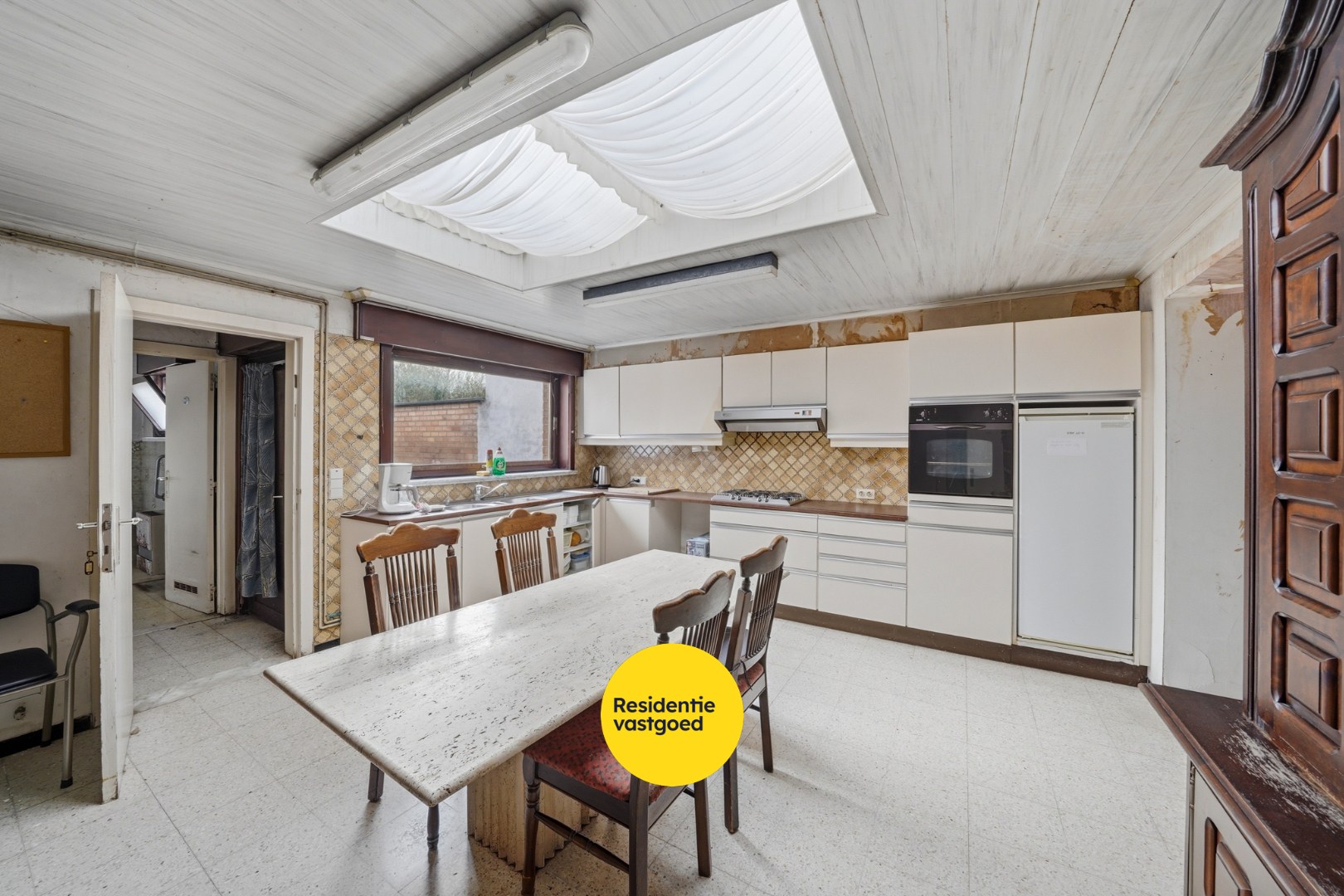 Te renoveren woning met 3 slaapkamers en tuin in Zandvoorde (Oostende) 