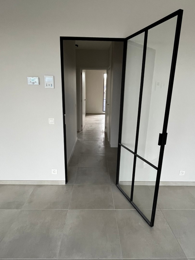 Nieuw, luxueus afgewerkt BEN-penthouse 
