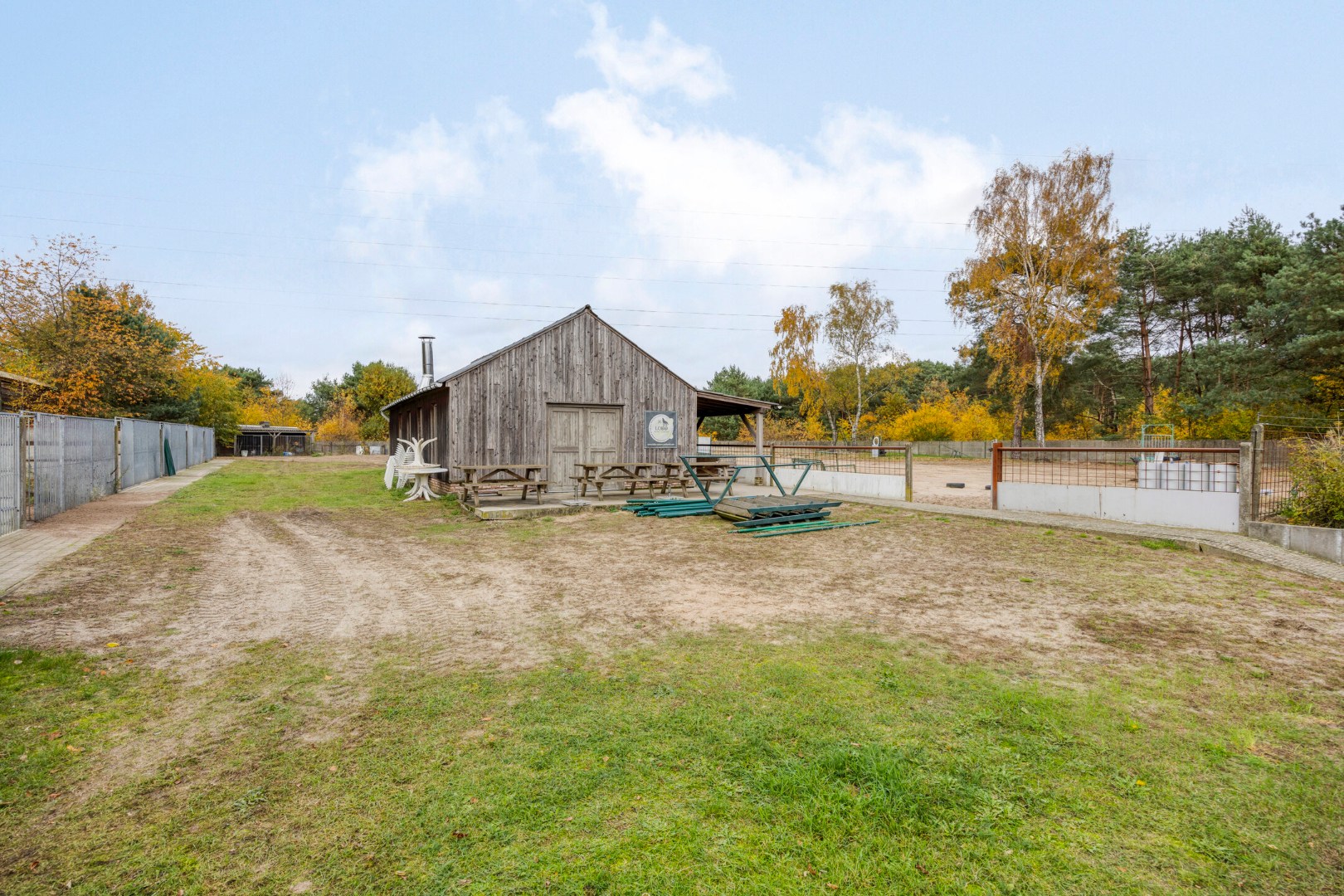 Ruime instapklare woning met 4 slpk. op perceel van 61a 2ca in Mol 