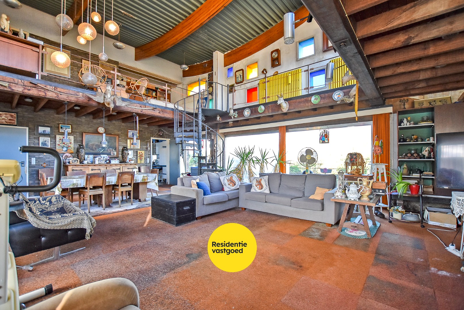 Karaktervol eigendom op ruim perceel te Alveringem. 