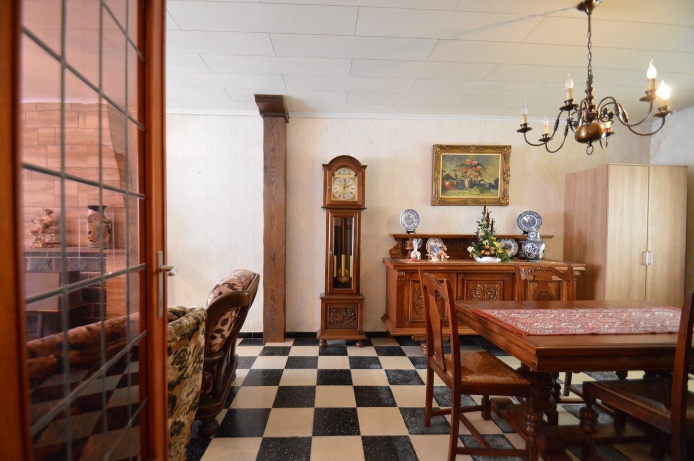 Te renoveren hoekwoning met garage - Heist 