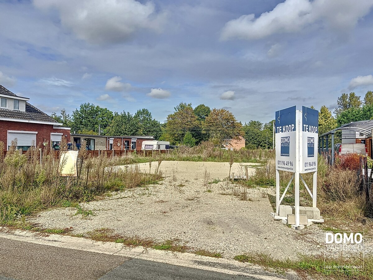 Ruim perceel in Hasselt voor een open bebouwing en met noordelijke tuin oriëntatie. 