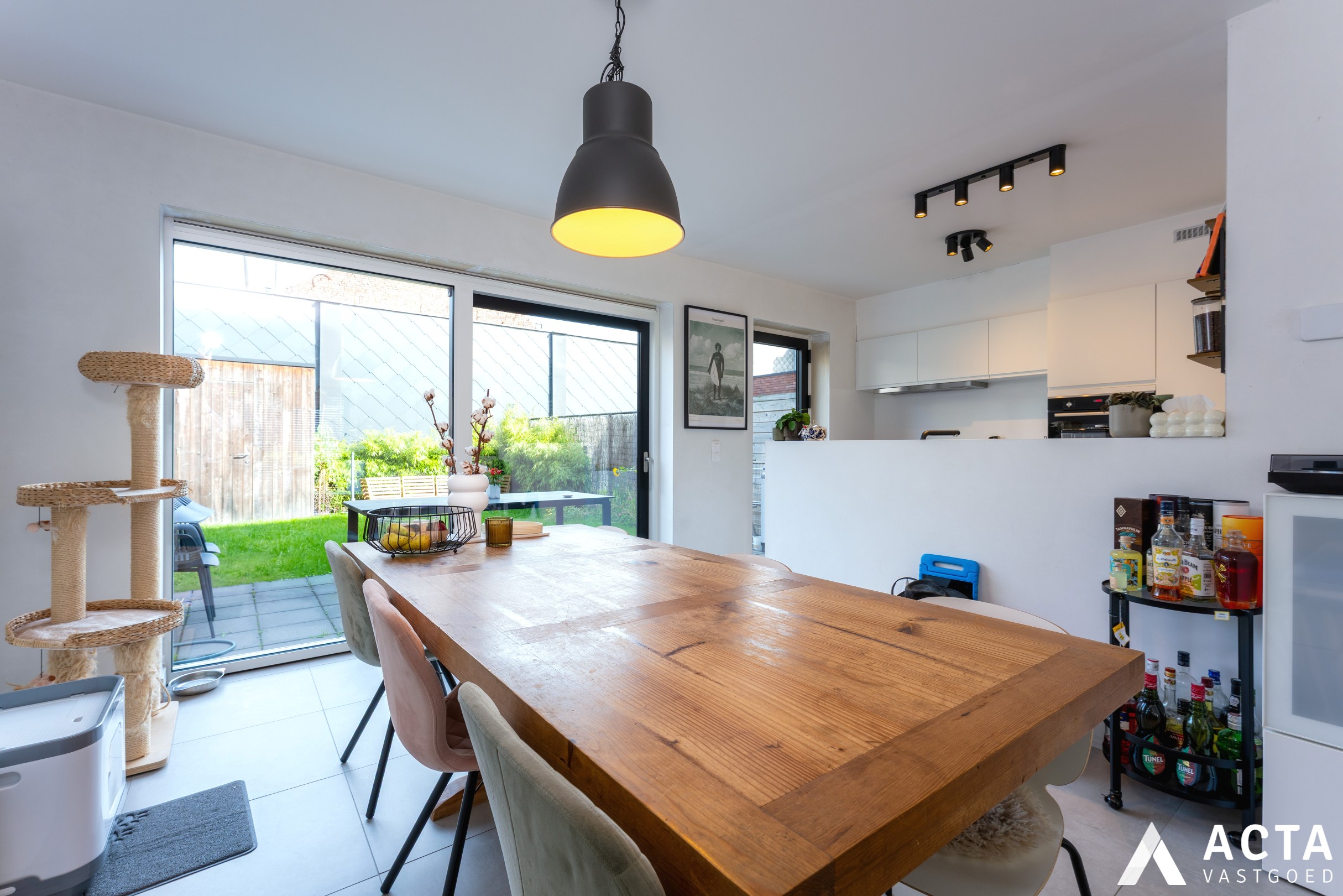 Recente energiezuinige woning met 3 slaapkamers en garage! 
