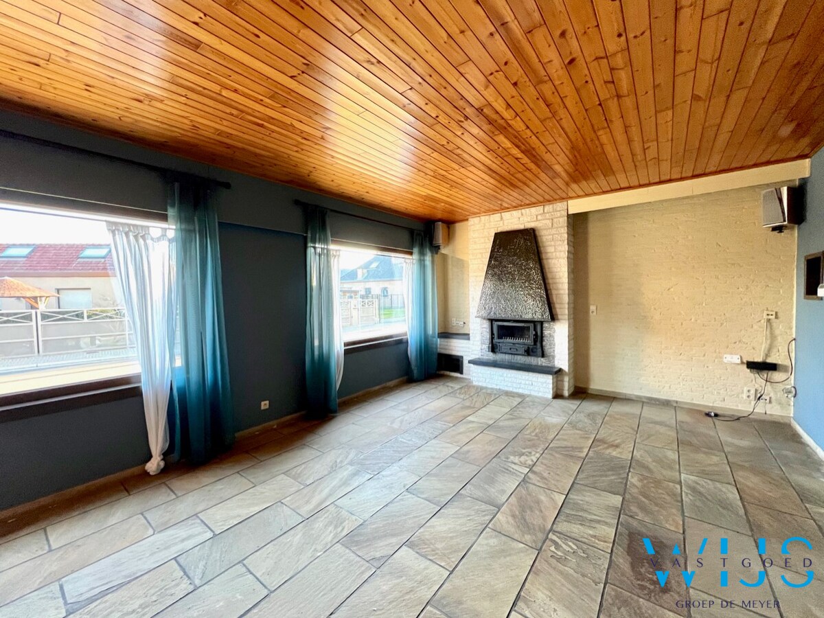 Instapklaar en gezellig woonhuis in hartje Ertvelde ! 