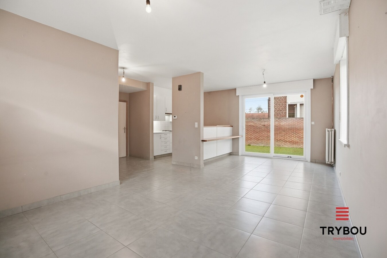 Halfopen bebouwing met 4 slaapkamers in Poelkapelle! 