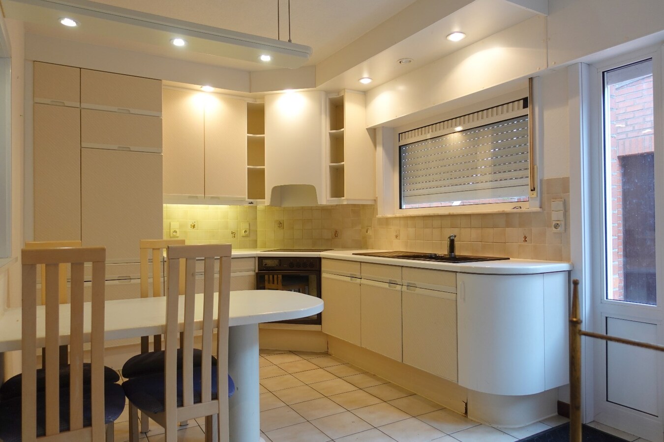 Ruime woning met opslagruimte 