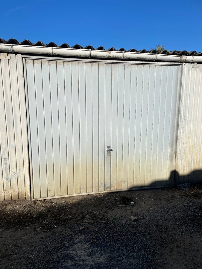 Te huur garage box - Geel