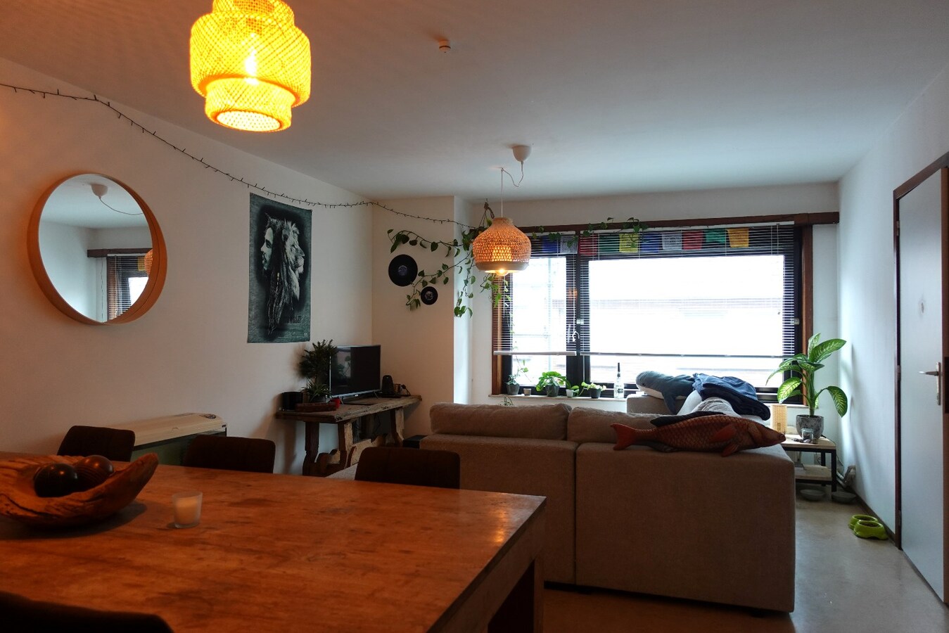 Opbrengsteigendom met 5 appartementen, 2 studio's en 4 garageboxen in Gistel 