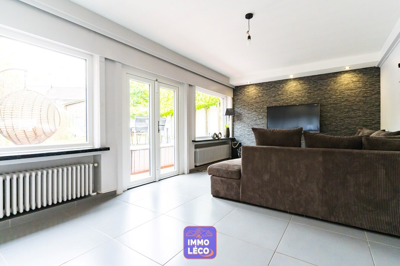 3 façades rénovée avec garage et jardin, plein centre-ville ! 