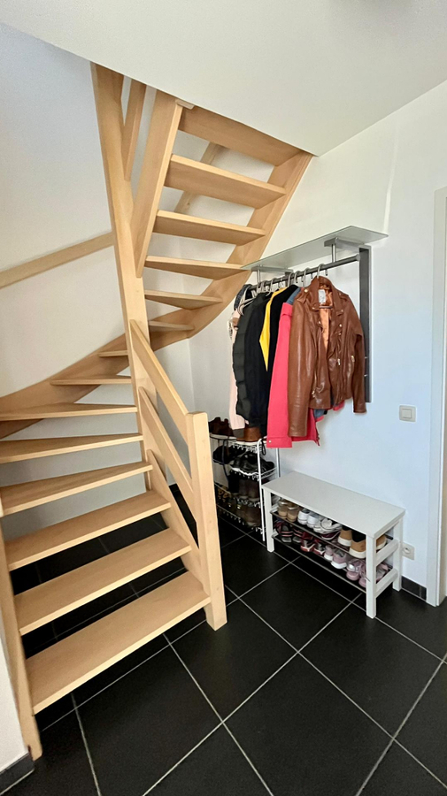 Ruime villa in residentiële wijk te Dikkelvenne 