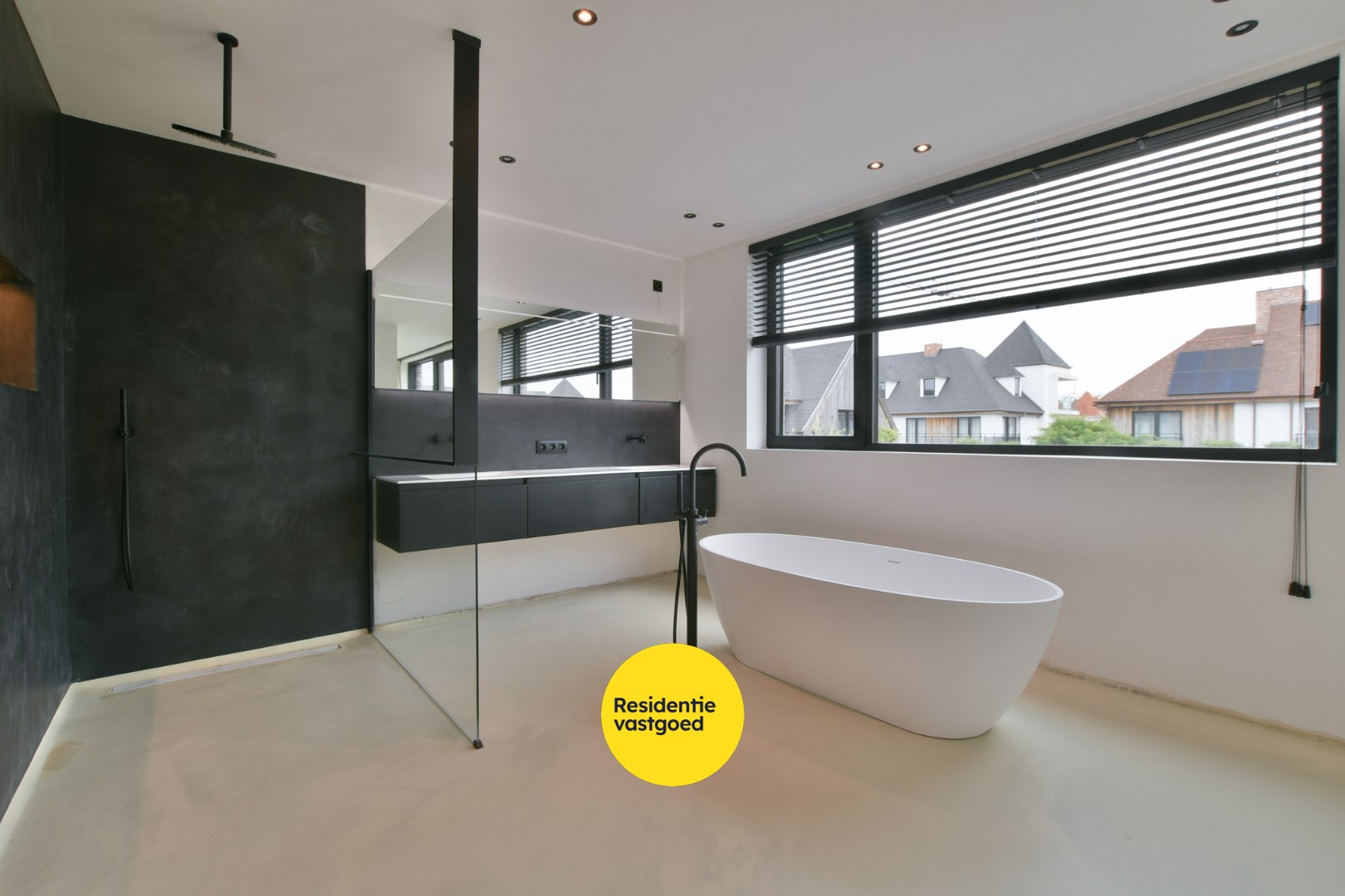 Exclusieve koppelvilla van 348 m² met 6 slaapkamers in rustige woonwijk 