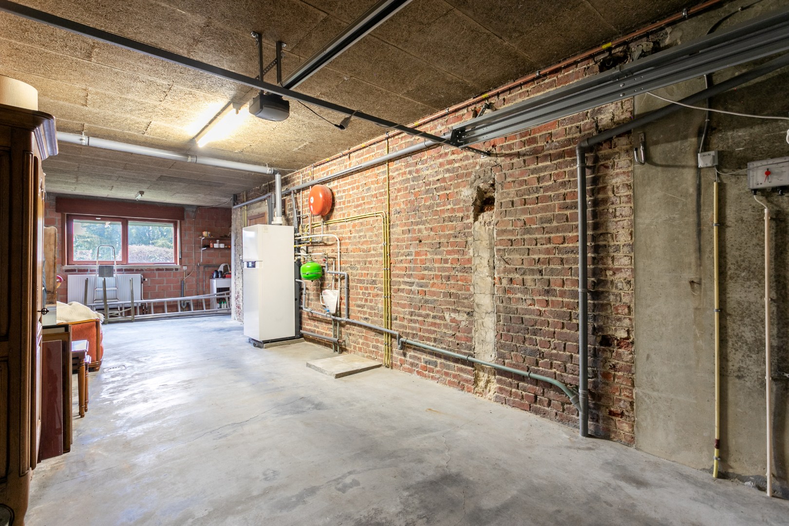 Vrijstaande woning (op 6a27) met 3 slpks, garage en tuin 