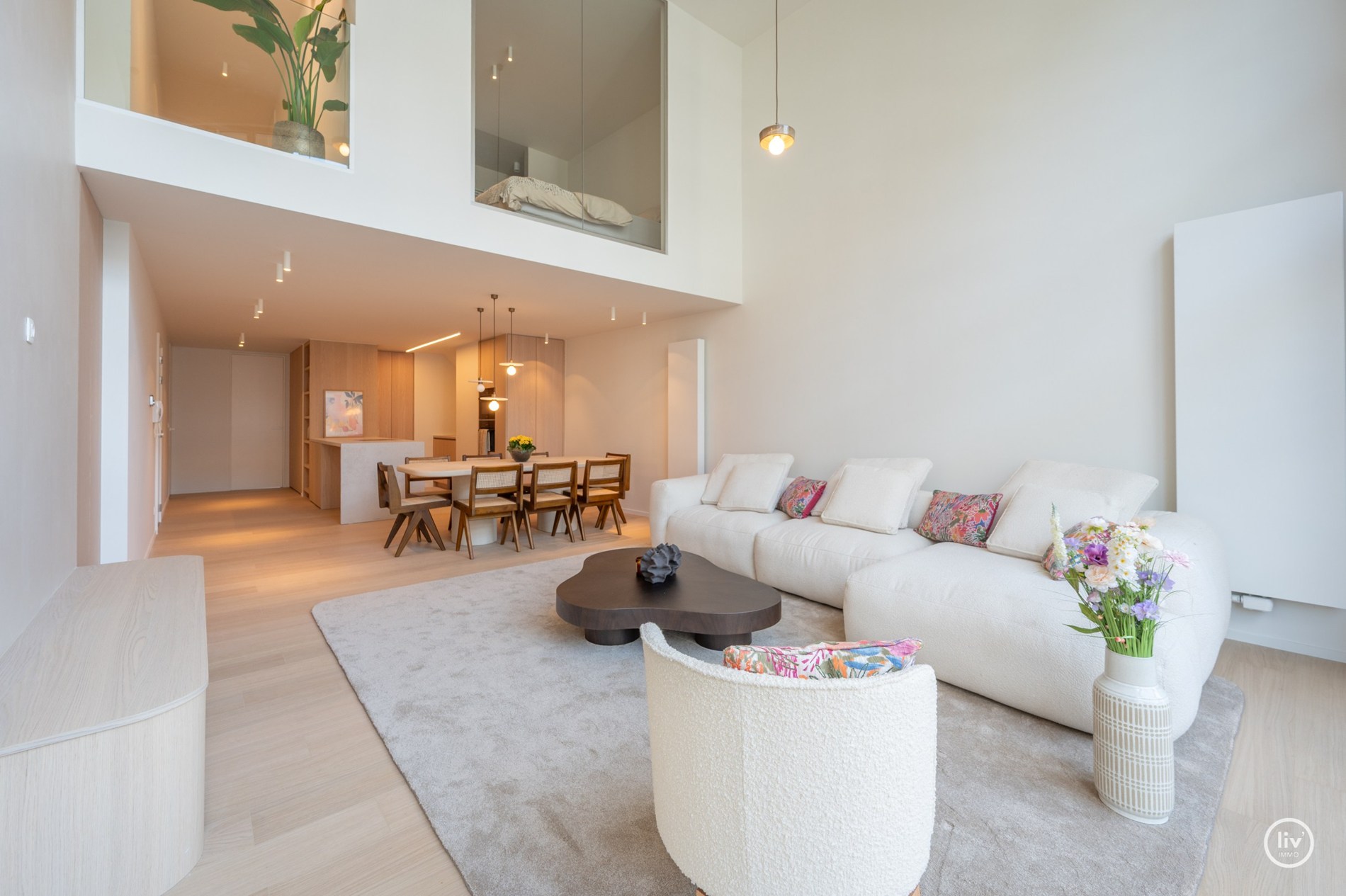Appartement en duplex de luxe avec mezzanine, idéalement situé dans l'avenue Nellens à Knokke (avec possibilité d'acheter un box garage double intégré) 