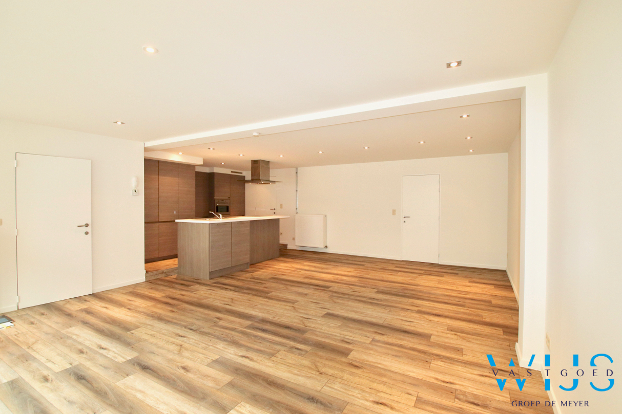 Instapklaar gelijkvloers appartement met 1 slaapkamer &amp; binnenkoer te ASSENEDE! 