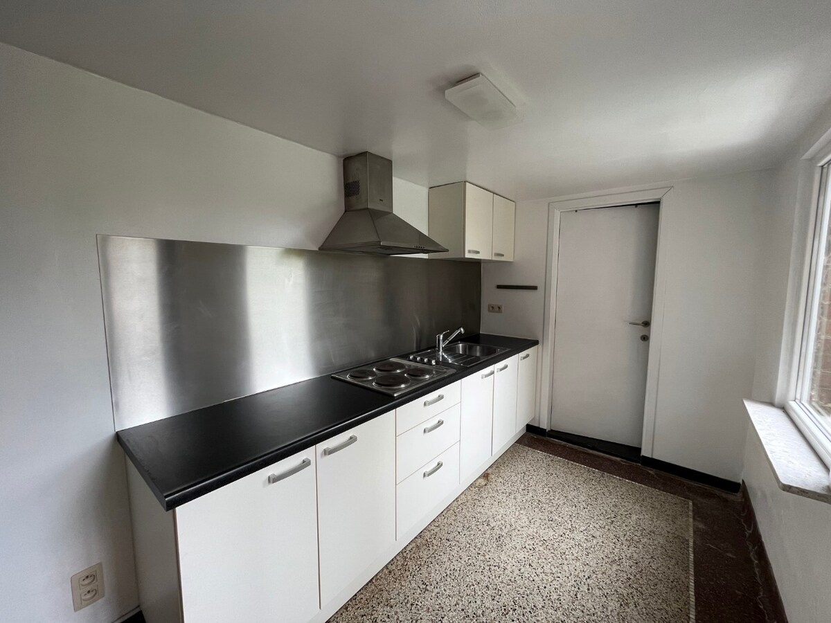 Knusse Half Open Bebouwing 