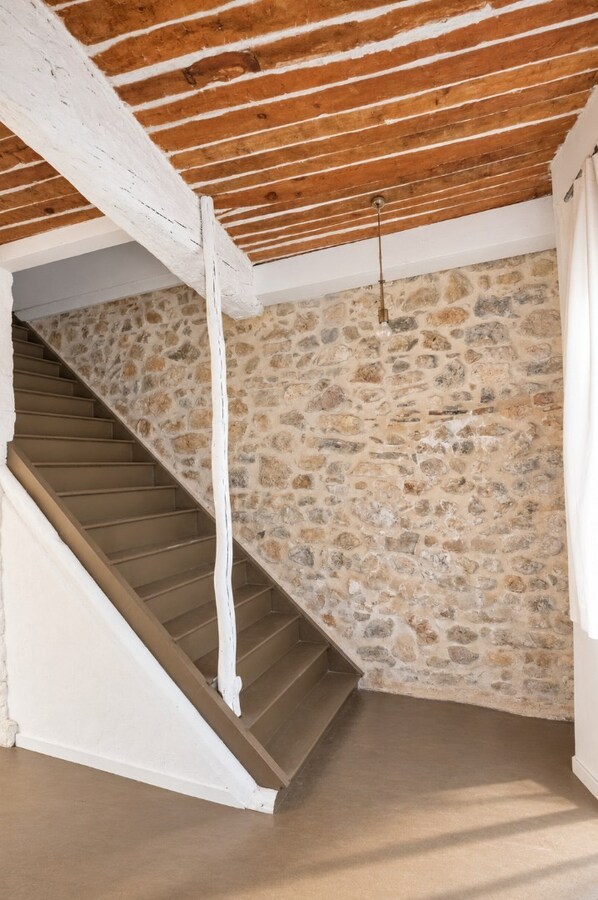 KNUSSE UNIEKE WONING IN HARTJE PROVENCE 