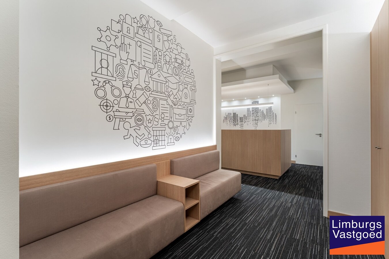 Handelspand/Kkantoor/ vrijberoep TE HUUR op toplocatie, 226m², ruime parkeergelegenheid 