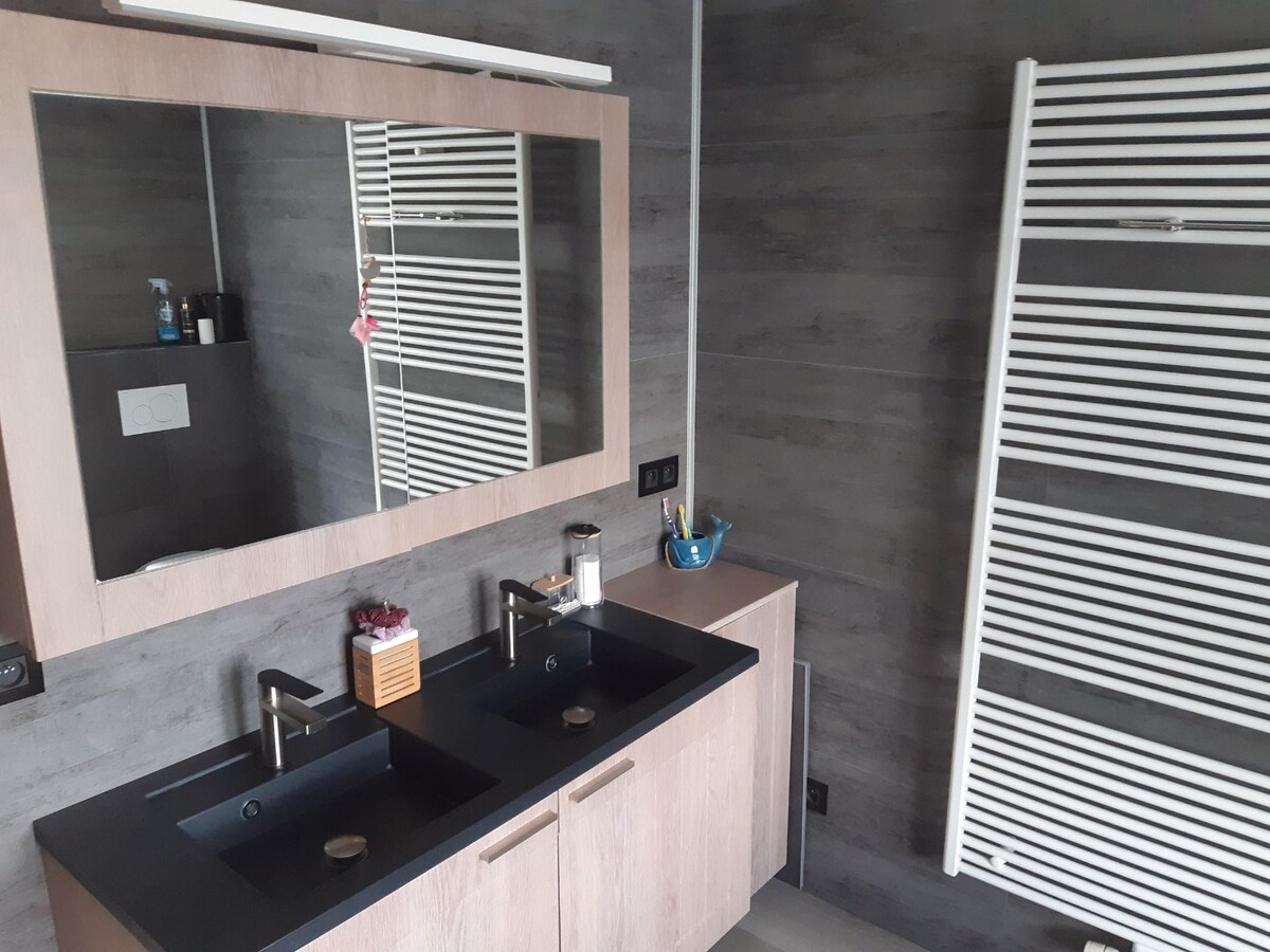 Praktische gezinswoning met leuke tuin. 