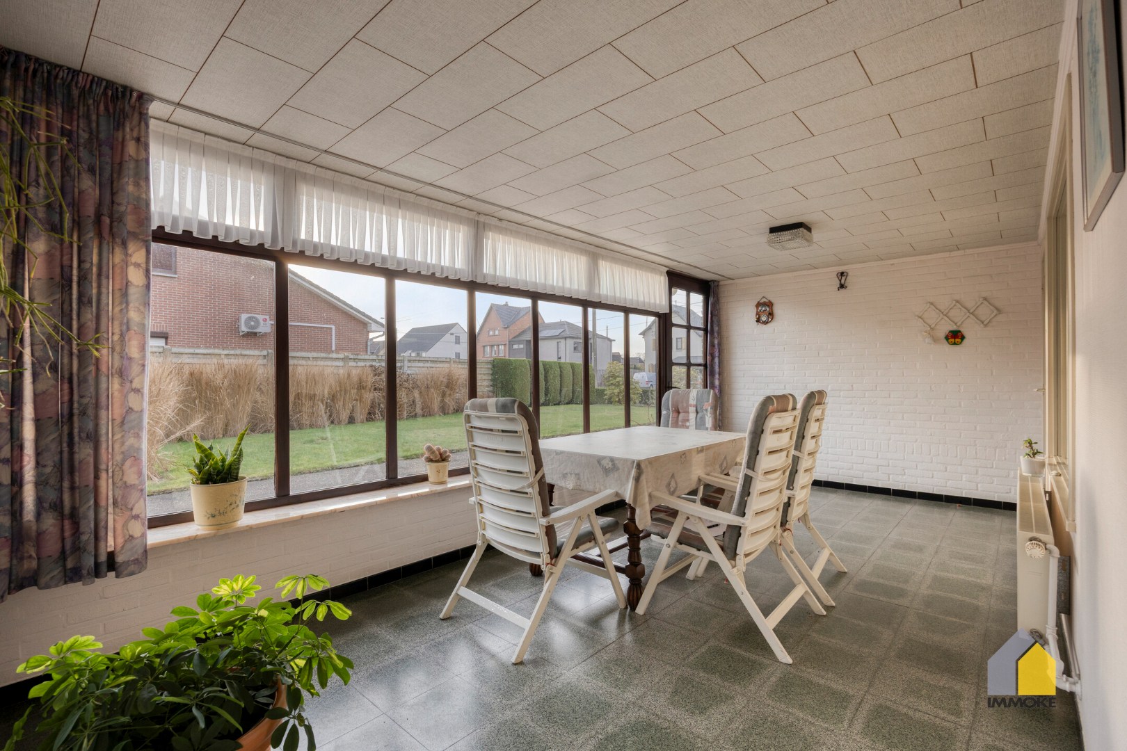 Op te frissen woning met 4 slpk op ruim perceel van 9 a 78 ca. 