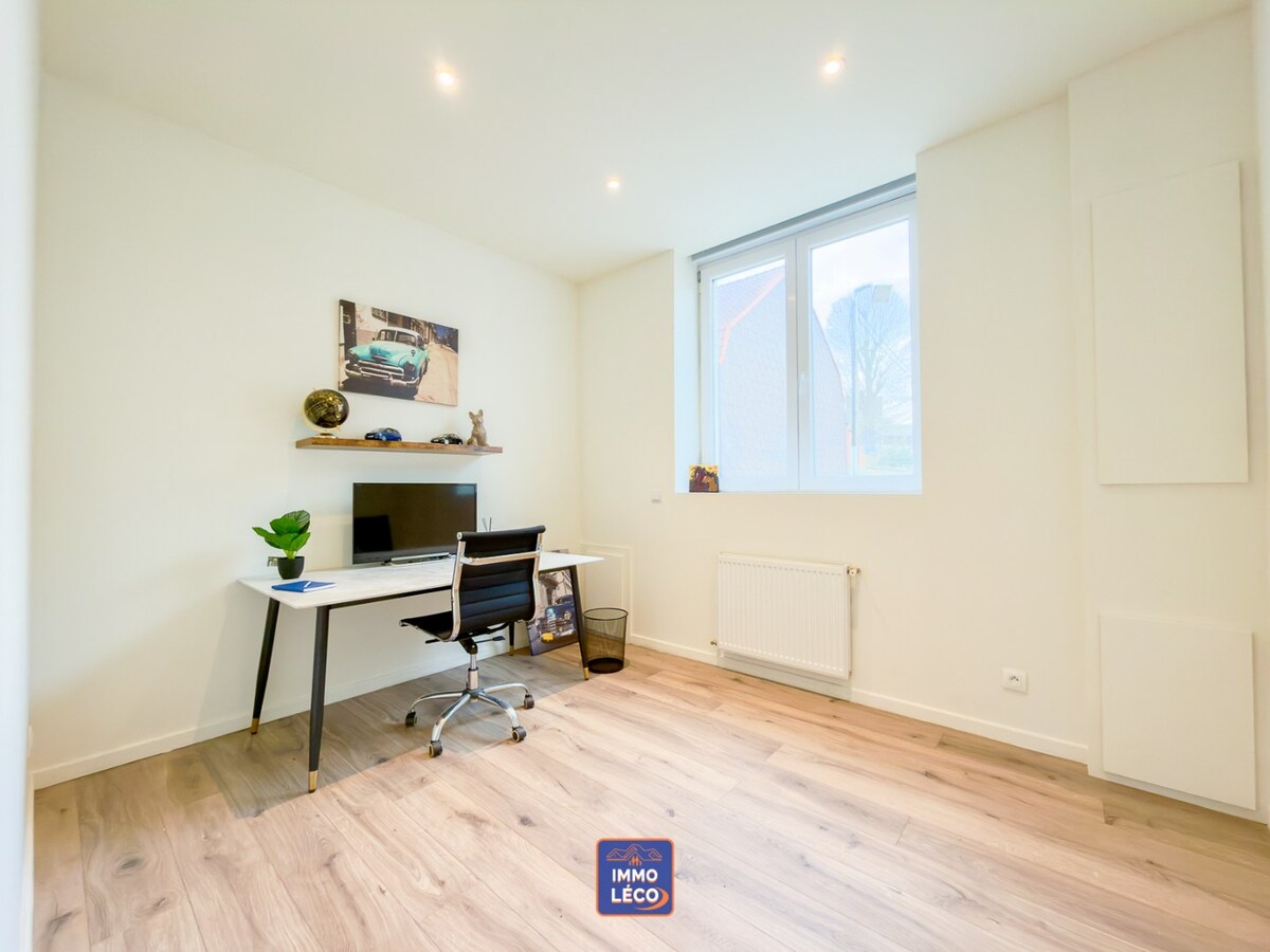 Maison spacieuse entièrement rénovée avec jardin ! 