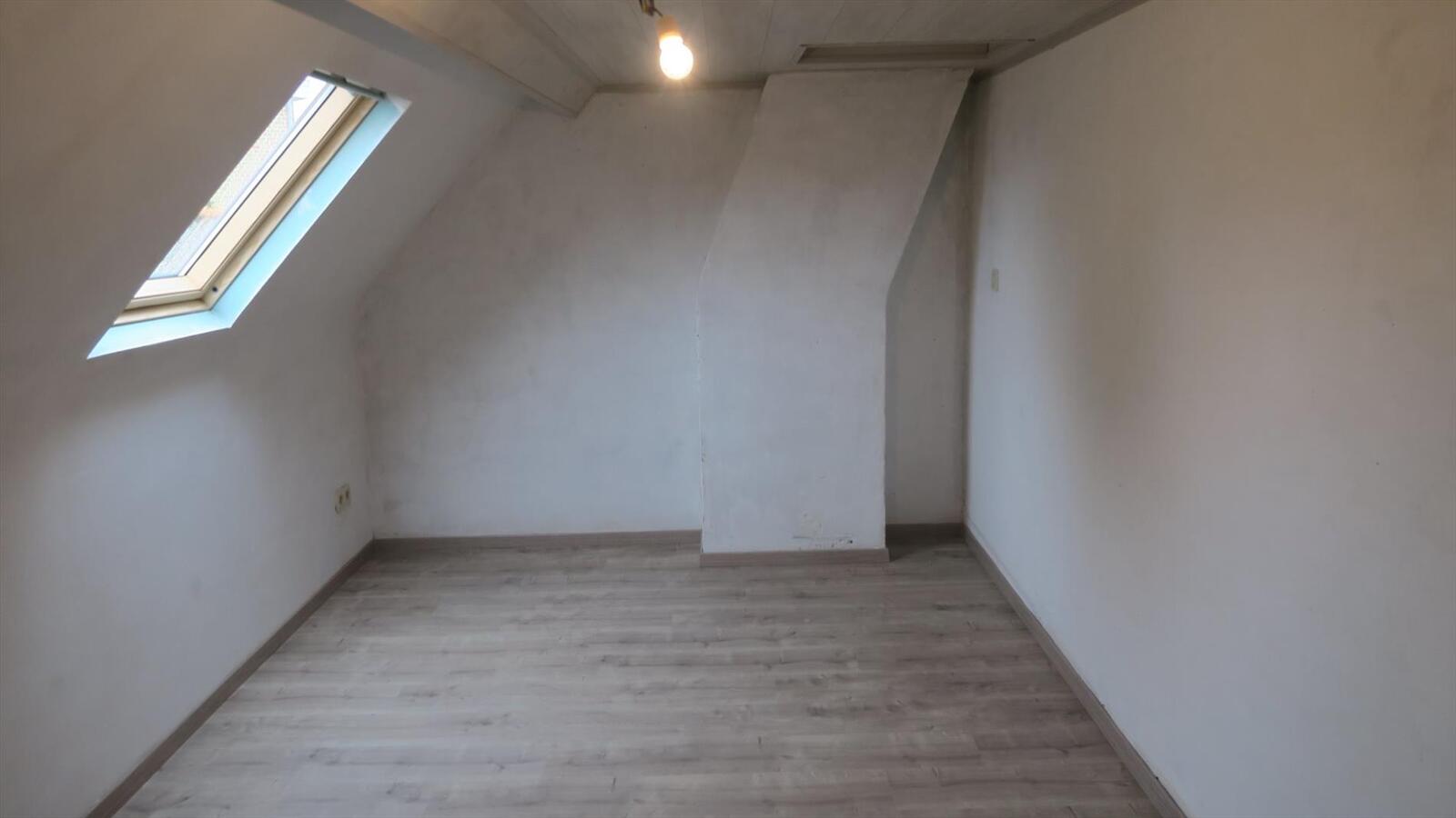 Verzorgde woning met 3 slaapkamers en garage 