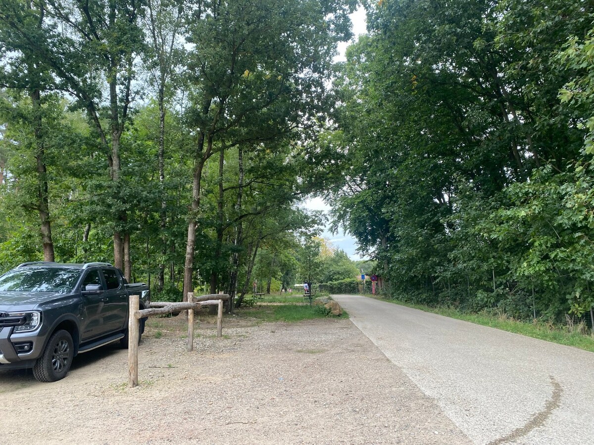 VERLAAGD in PRIJS ! Vrijstaande (vakantie)woning in het bos, Domein Sparrendal Lanklaar. 