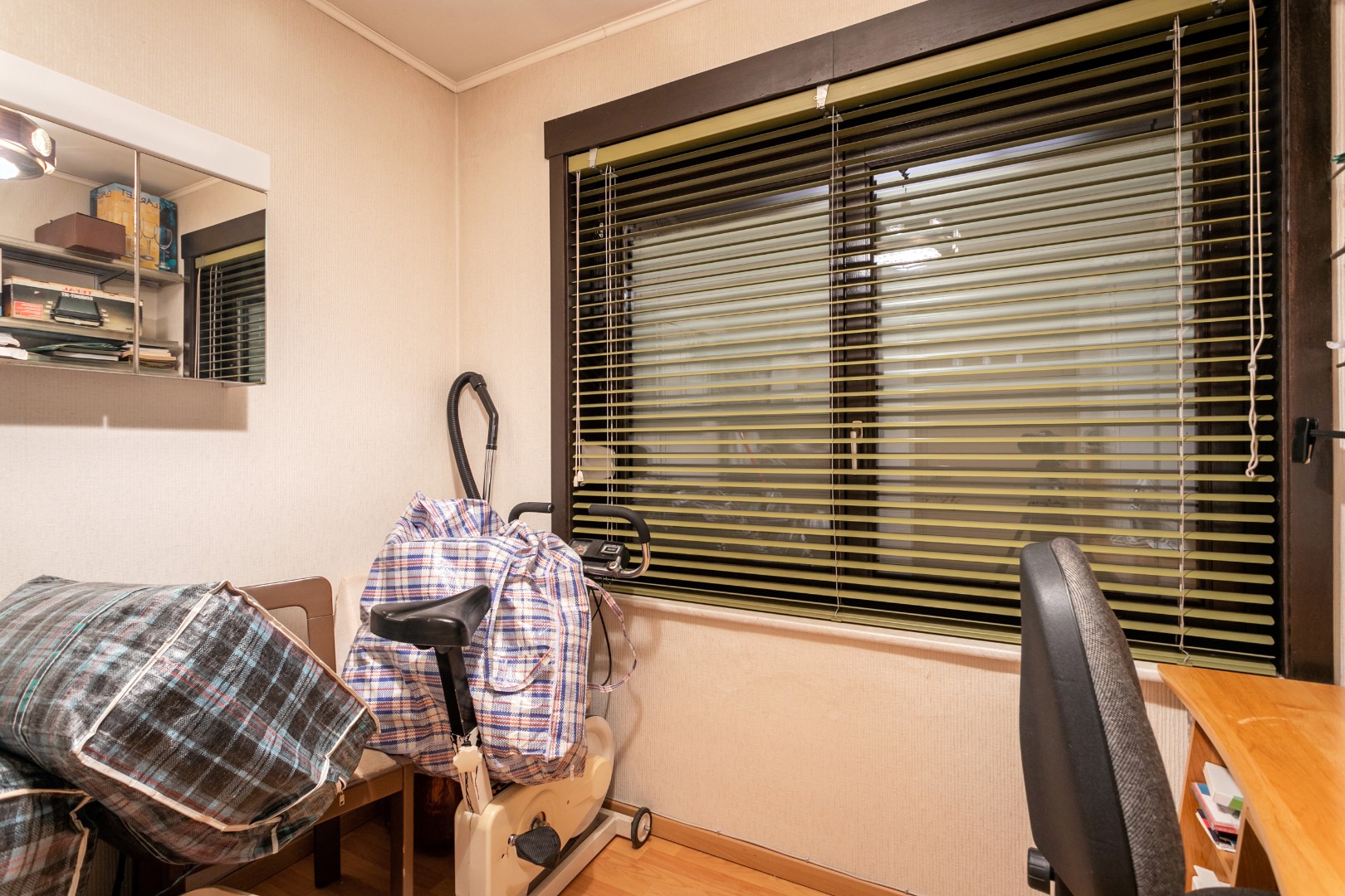 Solide 3-gevel woning met 3 slaapkamers, tuin en garage nabij centrum Halle 