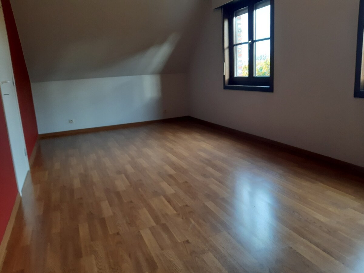 Tijdloze eigendom met tuin (Open Bebouwing). 