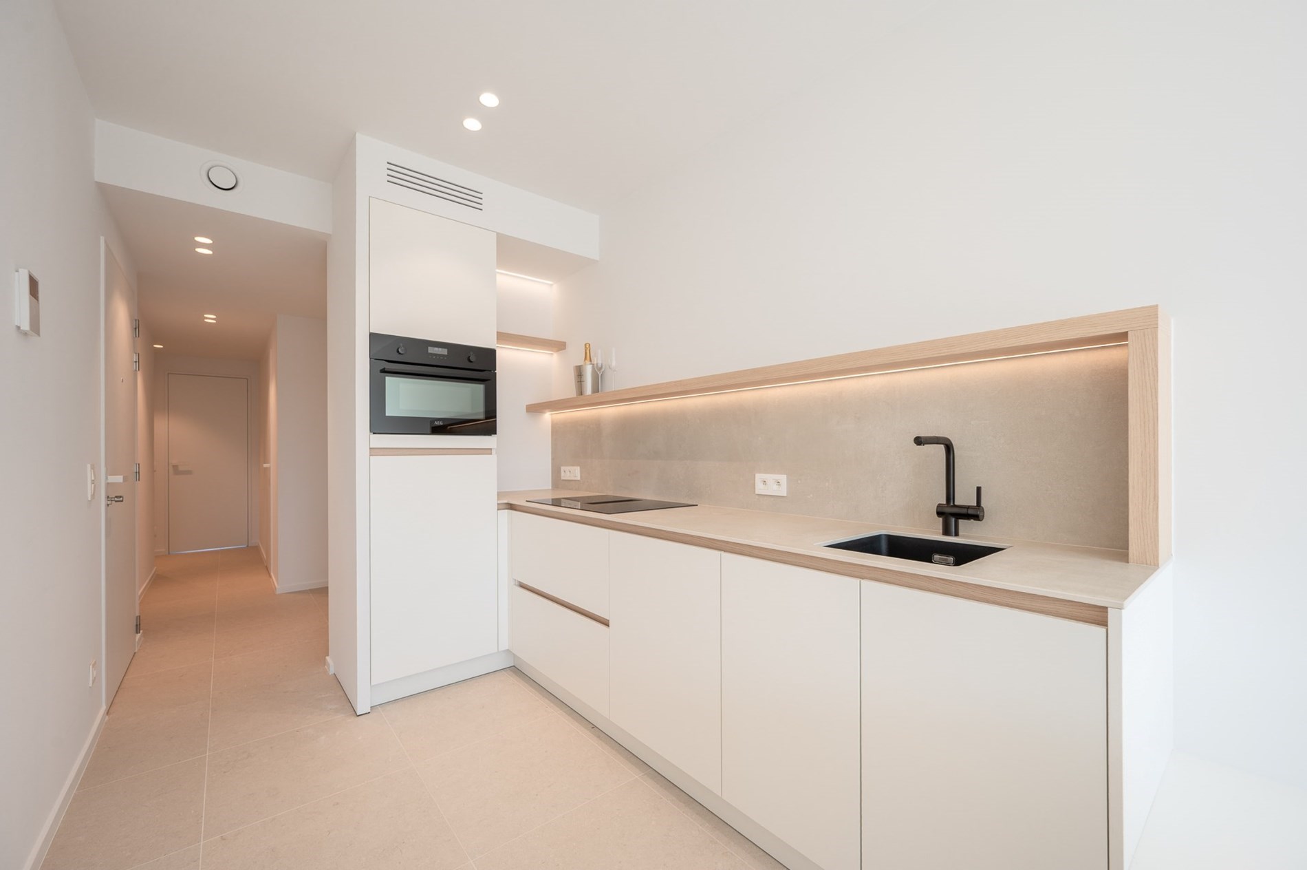 Volledig afgewerkt nieuwbouw app. met aangename zichten  gelegen in het centrum van Knokke. 