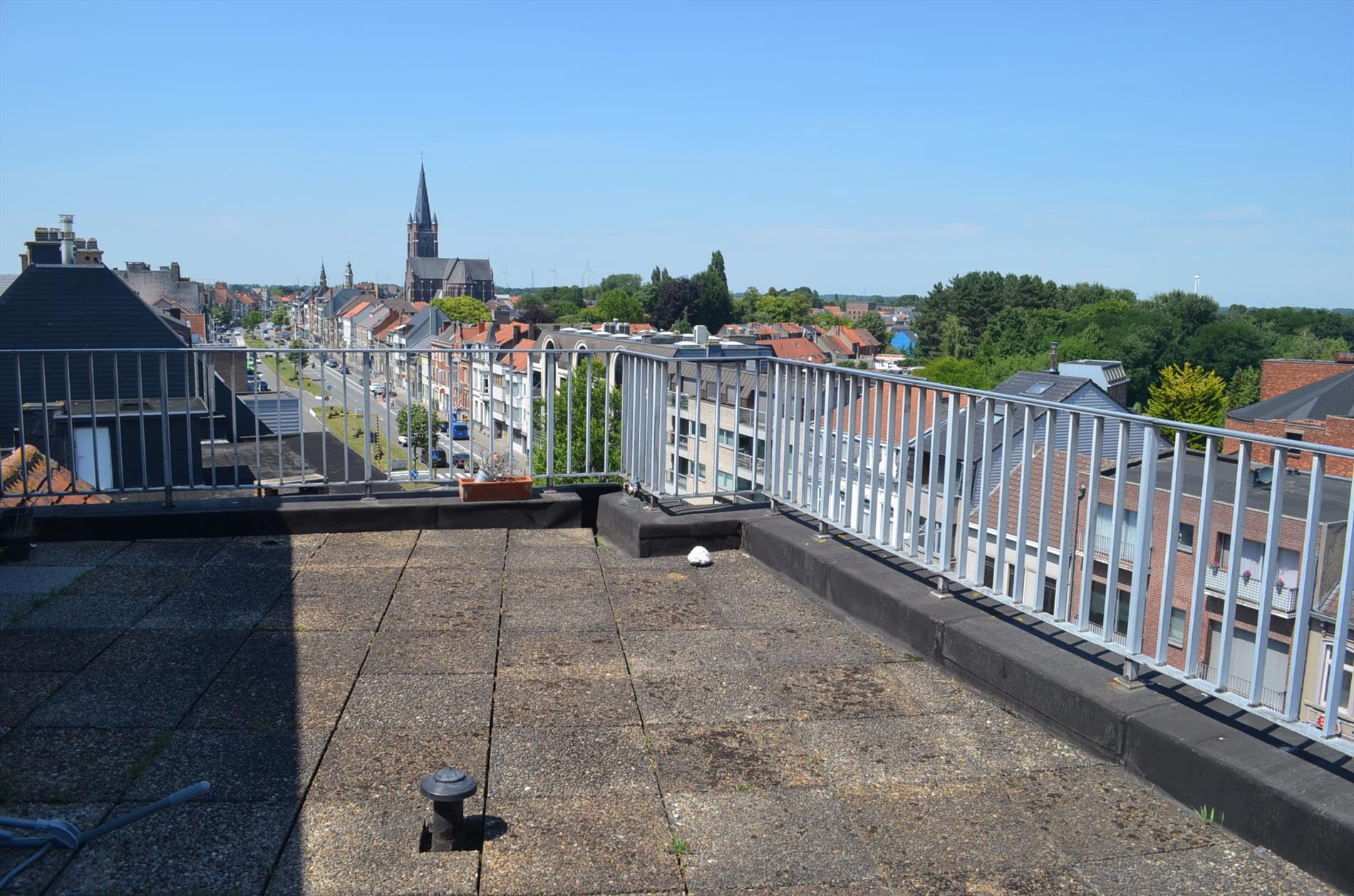 Dakappartement met  1 slpk en 2 terrassen  te centrum Eeklo 